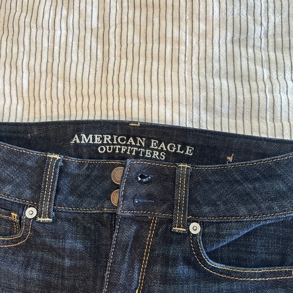 American Eagle Jean - Picture 2 of 4
